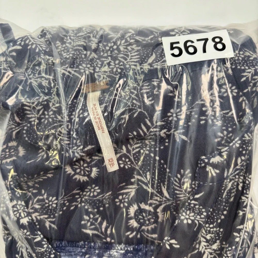 Free People Women XS Ratio Print Tunic Blouse Blue Mixed Floral Boho Peasant Top